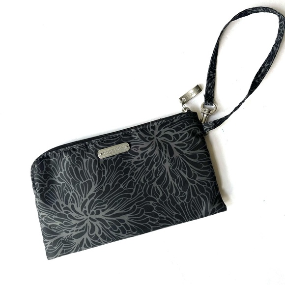 Baggallini Uptown Crossbody w/RFID Wristlet in Midnight Blossom - Picture 8 of 11